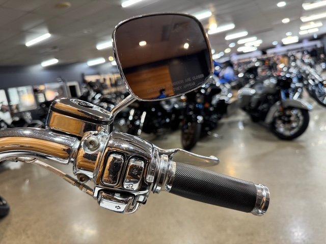 2005 HARLEY-DAVIDSON FLSTNI SOFTAIL DELUXE CRUISER