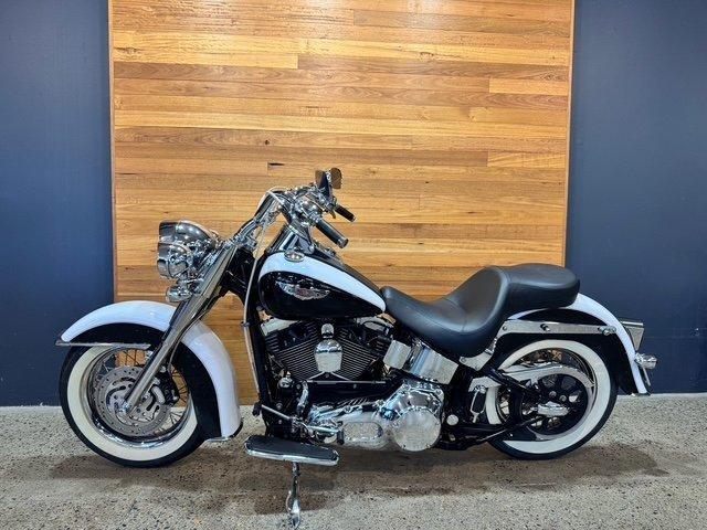 2005 HARLEY-DAVIDSON FLSTNI SOFTAIL DELUXE CRUISER