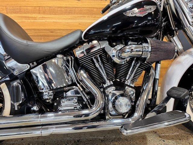 2005 HARLEY-DAVIDSON FLSTNI SOFTAIL DELUXE CRUISER