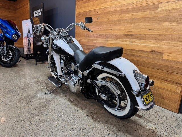 2005 HARLEY-DAVIDSON FLSTNI SOFTAIL DELUXE CRUISER