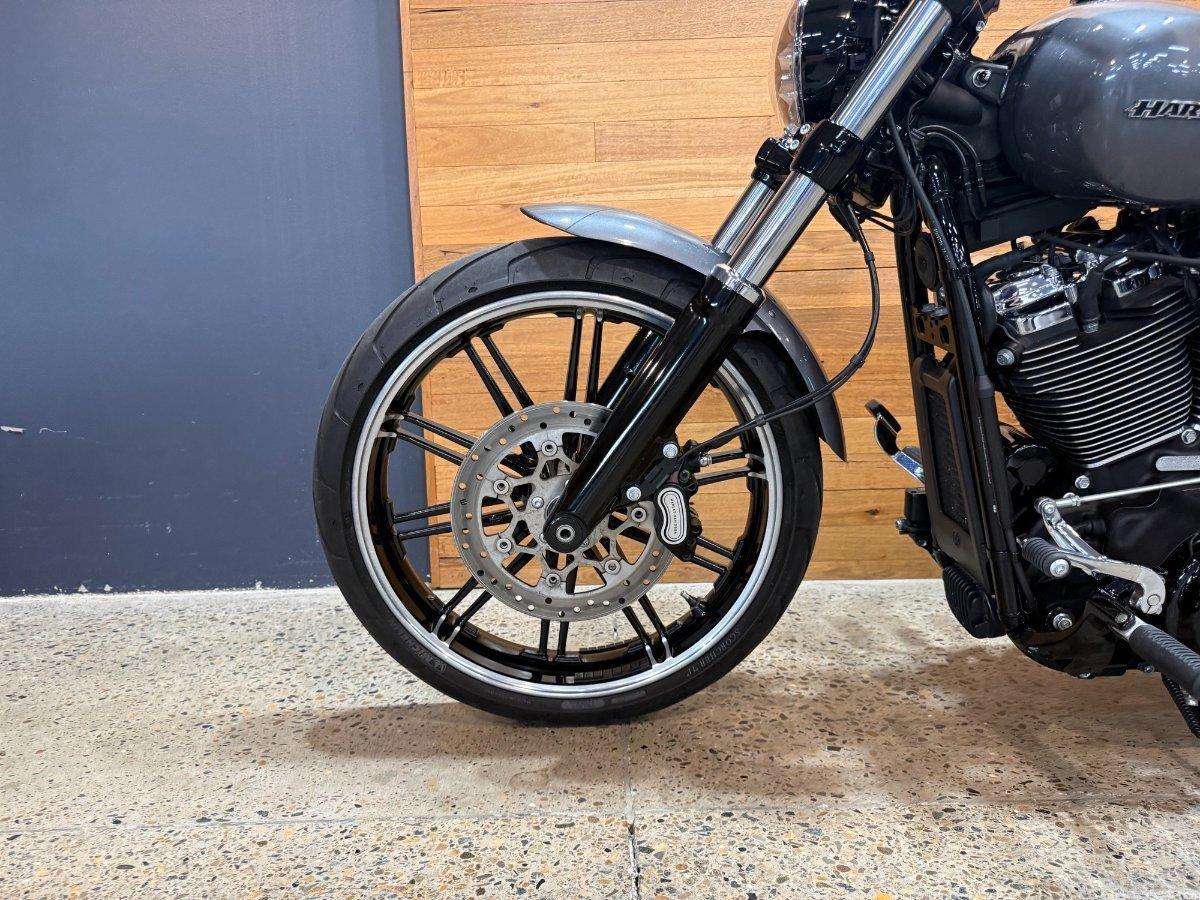 2022 HARLEY-DAVIDSON FXBRS BREAKOUT (114) CRUISER