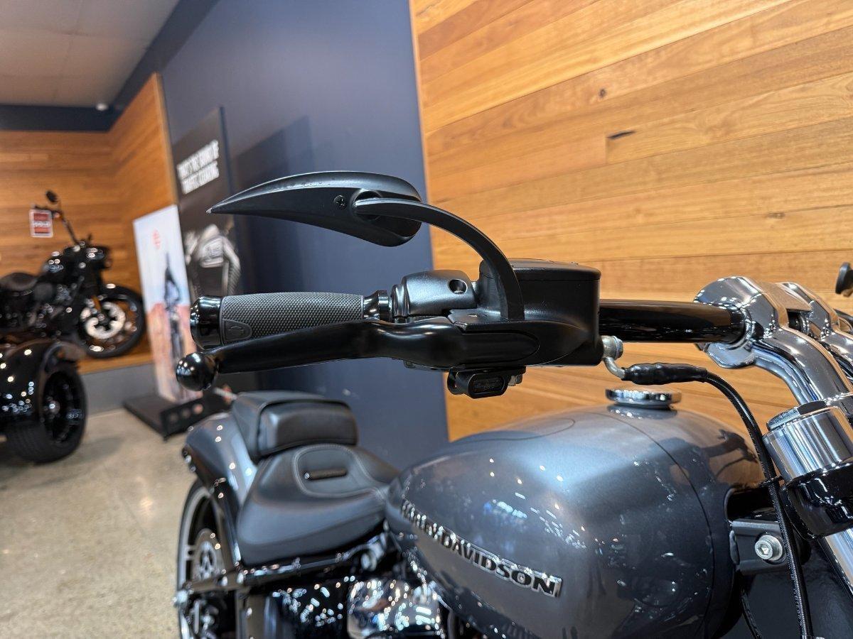 2022 HARLEY-DAVIDSON FXBRS BREAKOUT (114) CRUISER
