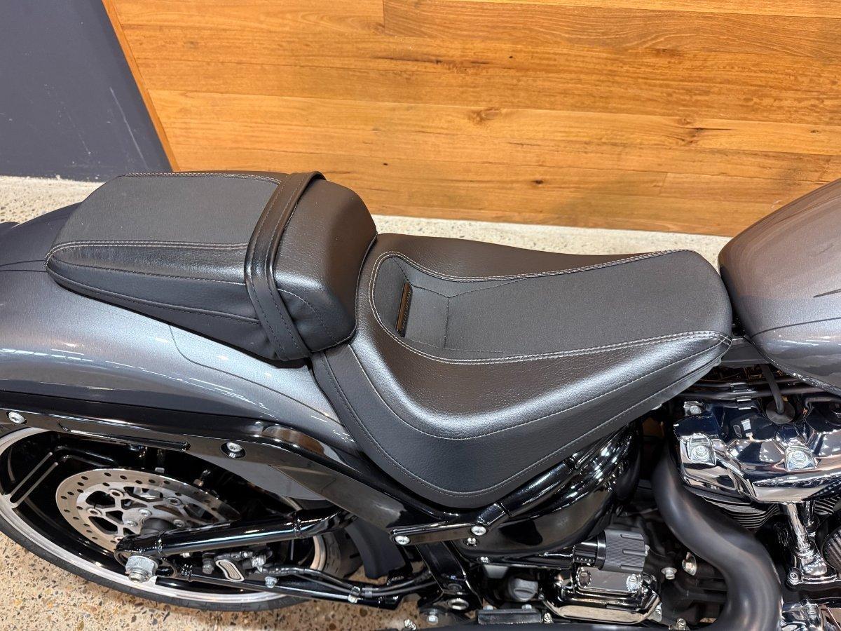 2022 HARLEY-DAVIDSON FXBRS BREAKOUT (114) CRUISER