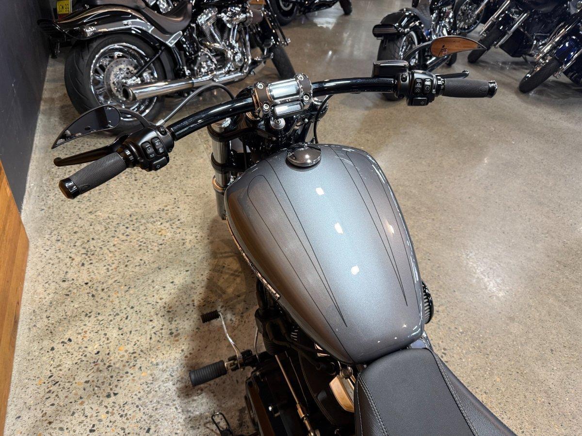2022 HARLEY-DAVIDSON FXBRS BREAKOUT (114) CRUISER