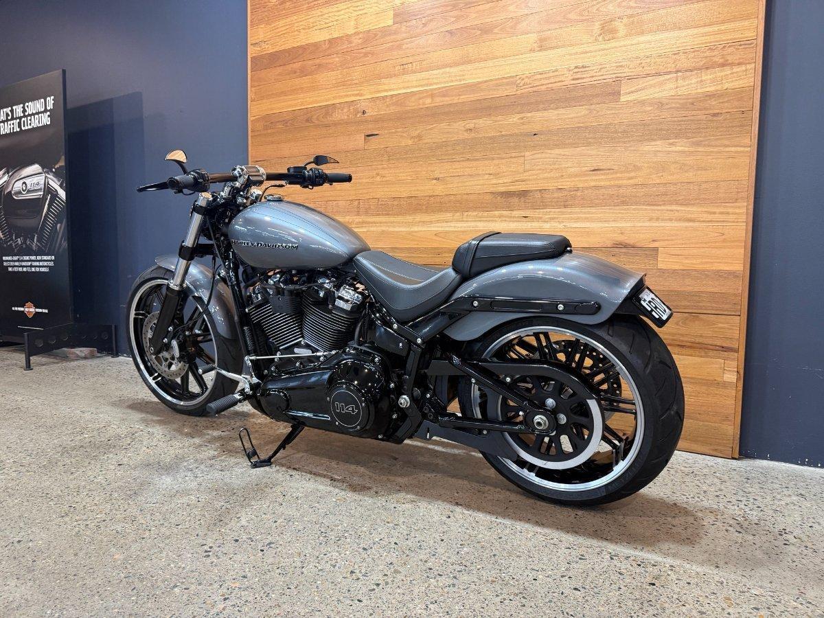 2022 HARLEY-DAVIDSON FXBRS BREAKOUT (114) CRUISER