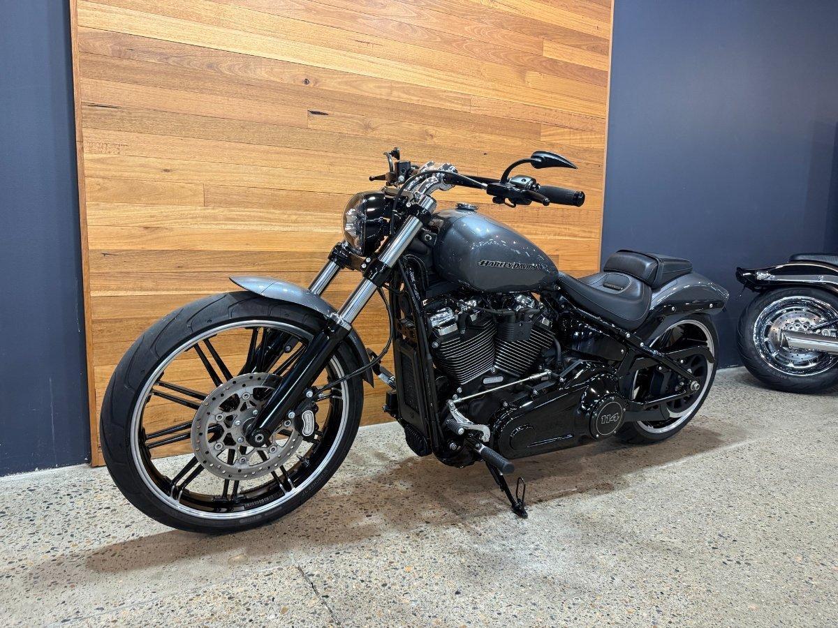 2022 HARLEY-DAVIDSON FXBRS BREAKOUT (114) CRUISER