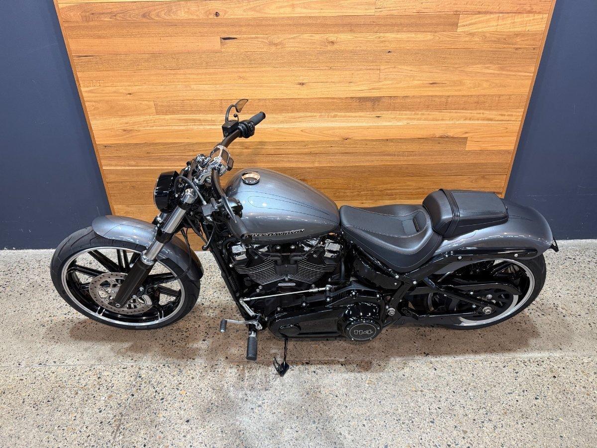 2022 HARLEY-DAVIDSON FXBRS BREAKOUT (114) CRUISER