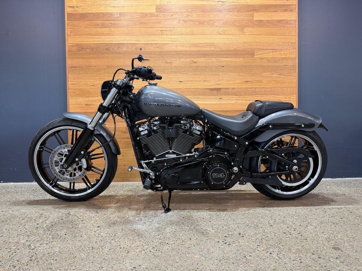 2022 HARLEY-DAVIDSON FXBRS BREAKOUT (114) CRUISER