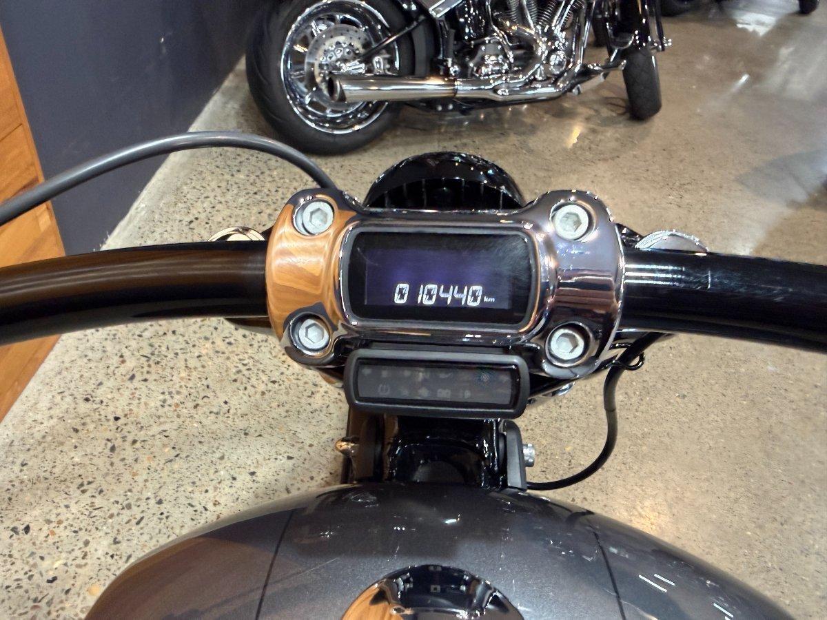 2022 HARLEY-DAVIDSON FXBRS BREAKOUT (114) CRUISER