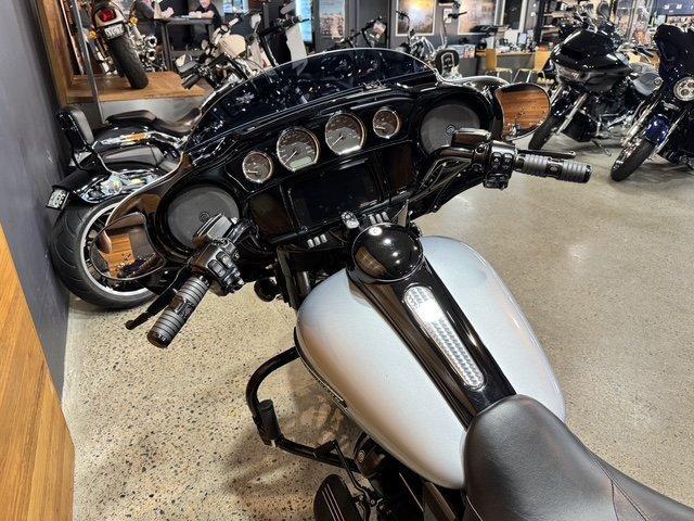2019 HARLEY-DAVIDSON FLHXS STREET GLIDE SPECIAL CRUISER