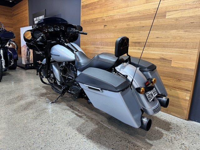2019 HARLEY-DAVIDSON FLHXS STREET GLIDE SPECIAL CRUISER