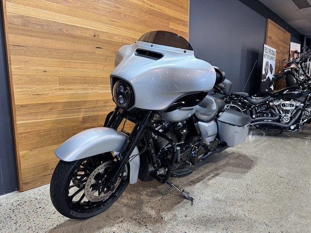 2019 HARLEY-DAVIDSON FLHXS STREET GLIDE SPECIAL CRUISER