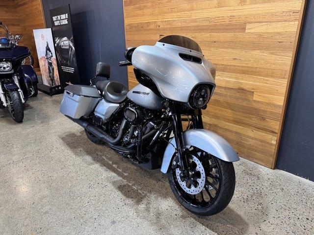 2019 HARLEY-DAVIDSON FLHXS STREET GLIDE SPECIAL CRUISER