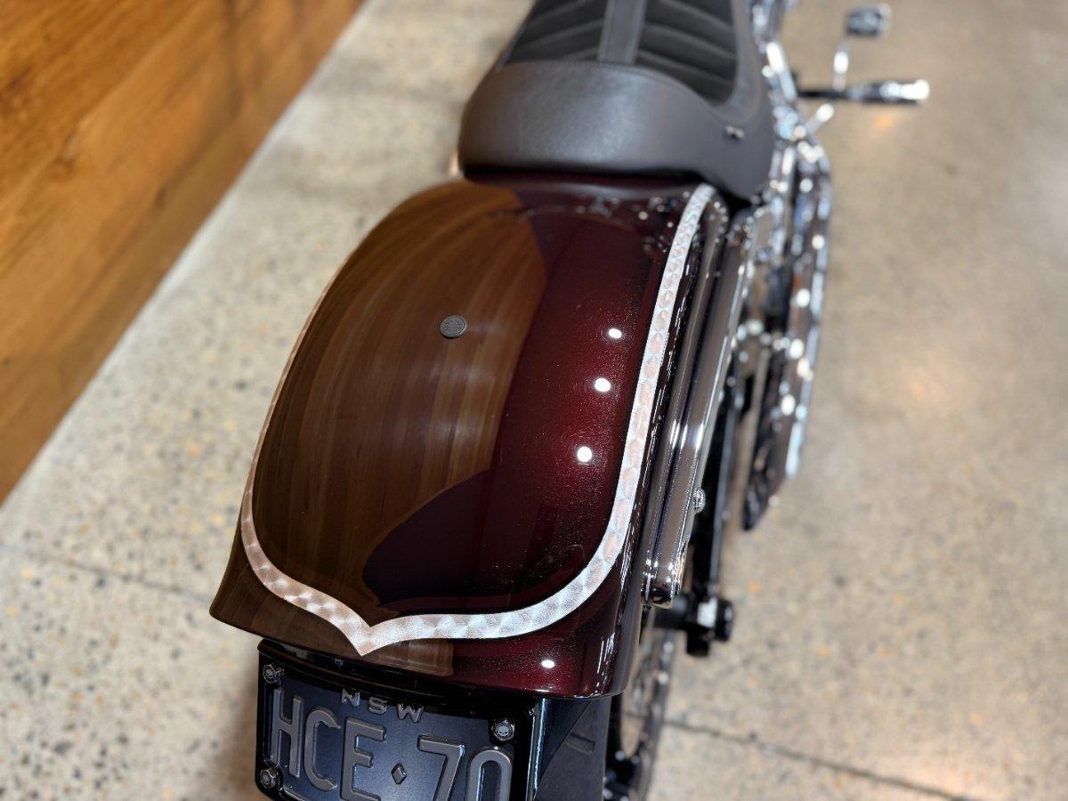 2017 HARLEY-DAVIDSON FXSB SOFTAIL BREAKOUT CRUISER