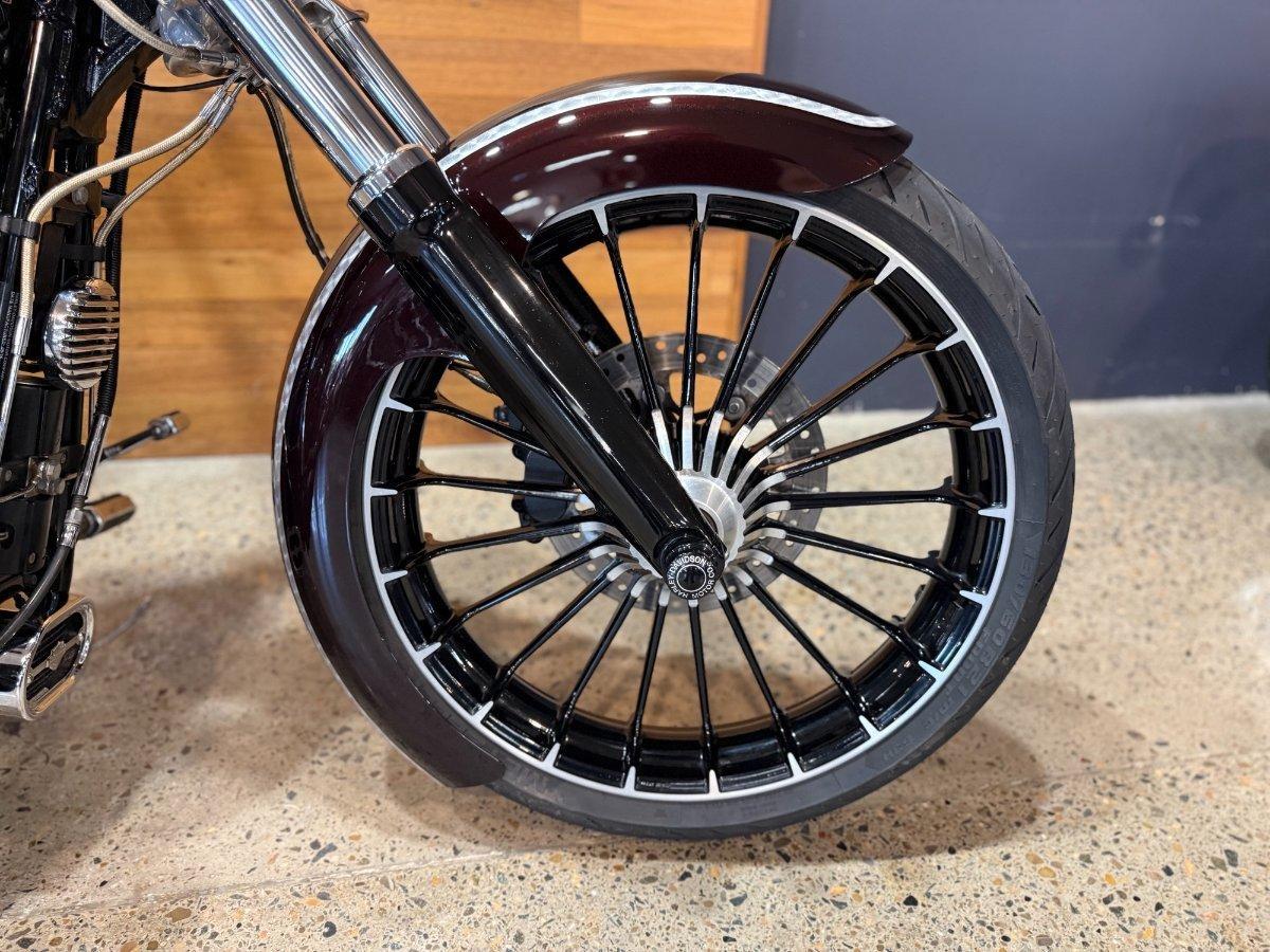 2017 HARLEY-DAVIDSON FXSB SOFTAIL BREAKOUT CRUISER