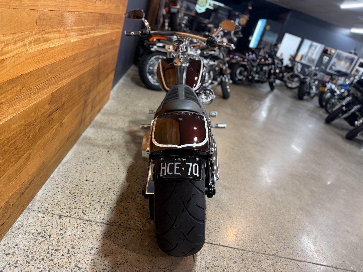 2017 HARLEY-DAVIDSON FXSB SOFTAIL BREAKOUT CRUISER
