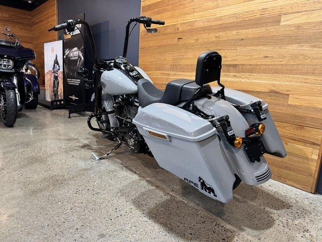 2024 HARLEY-DAVIDSON FLHRXS ROAD KING SPECIAL CRUISER