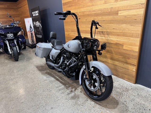 2024 HARLEY-DAVIDSON FLHRXS ROAD KING SPECIAL CRUISER