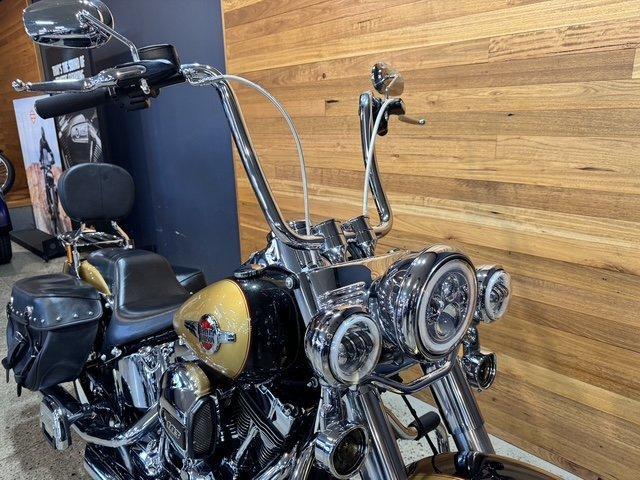 2017 HARLEY-DAVIDSON FLSTC HERITAGE SOFTAIL CLASSIC CRUISER