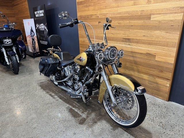 2017 HARLEY-DAVIDSON FLSTC HERITAGE SOFTAIL CLASSIC CRUISER