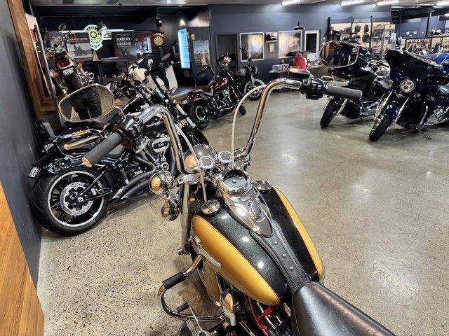 2017 HARLEY-DAVIDSON FLSTC HERITAGE SOFTAIL CLASSIC CRUISER