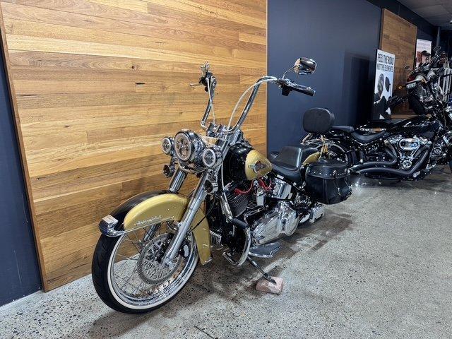 2017 HARLEY-DAVIDSON FLSTC HERITAGE SOFTAIL CLASSIC CRUISER