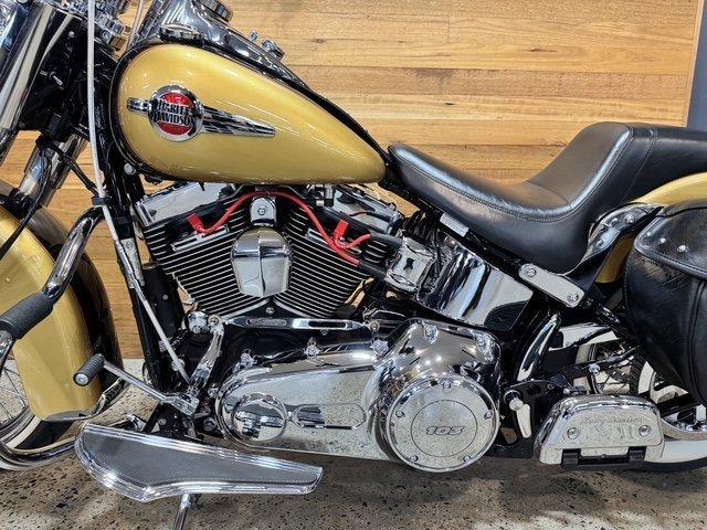 2017 HARLEY-DAVIDSON FLSTC HERITAGE SOFTAIL CLASSIC CRUISER