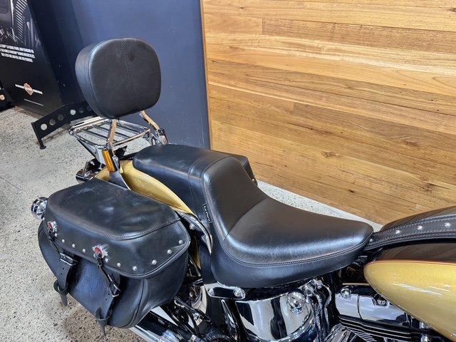 2017 HARLEY-DAVIDSON FLSTC HERITAGE SOFTAIL CLASSIC CRUISER