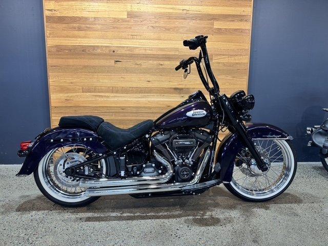 2023 HARLEY-DAVIDSON FLHCS HERITAGE CLASSIC 114 CRUISER
