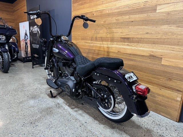 2023 HARLEY-DAVIDSON FLHCS HERITAGE CLASSIC 114 CRUISER