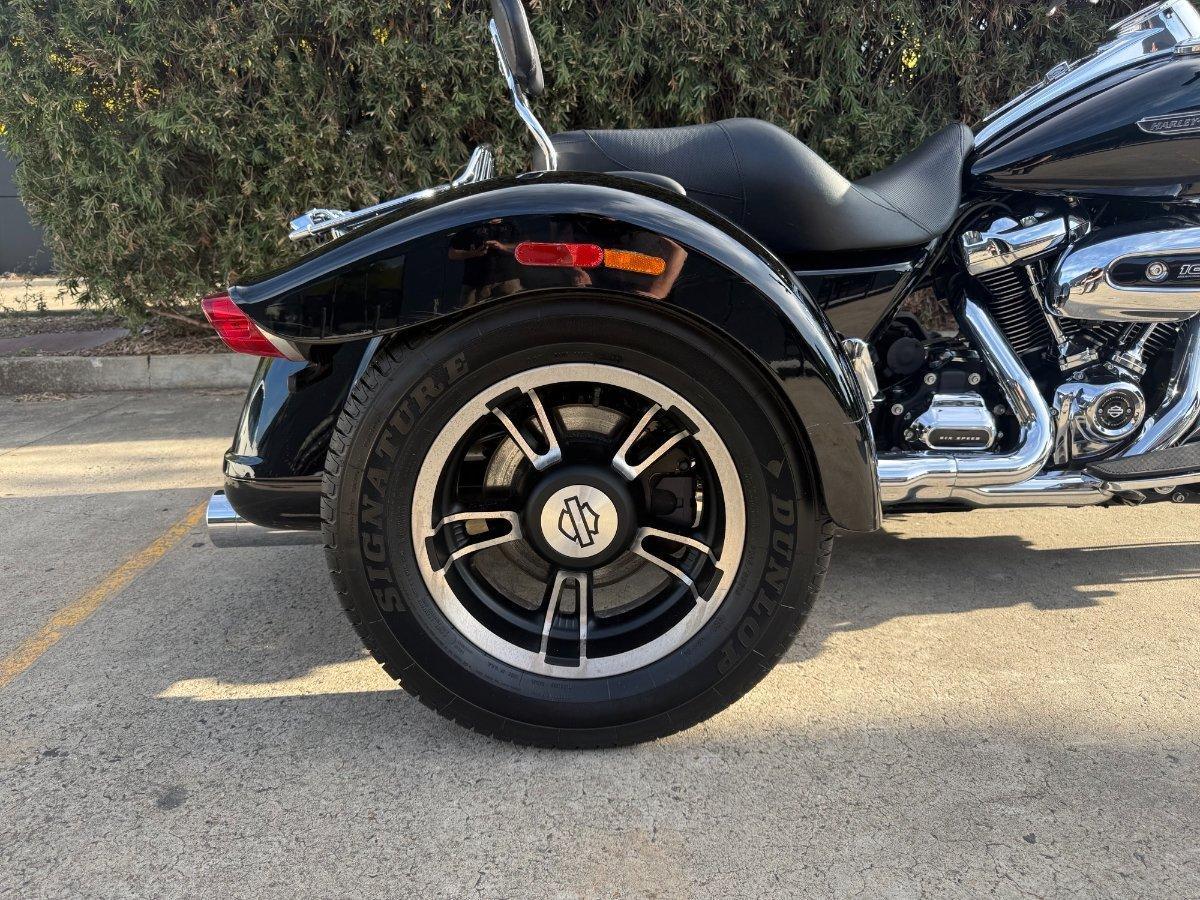 2018 HARLEY-DAVIDSON FLRT FREEWHEELER TRIKE
