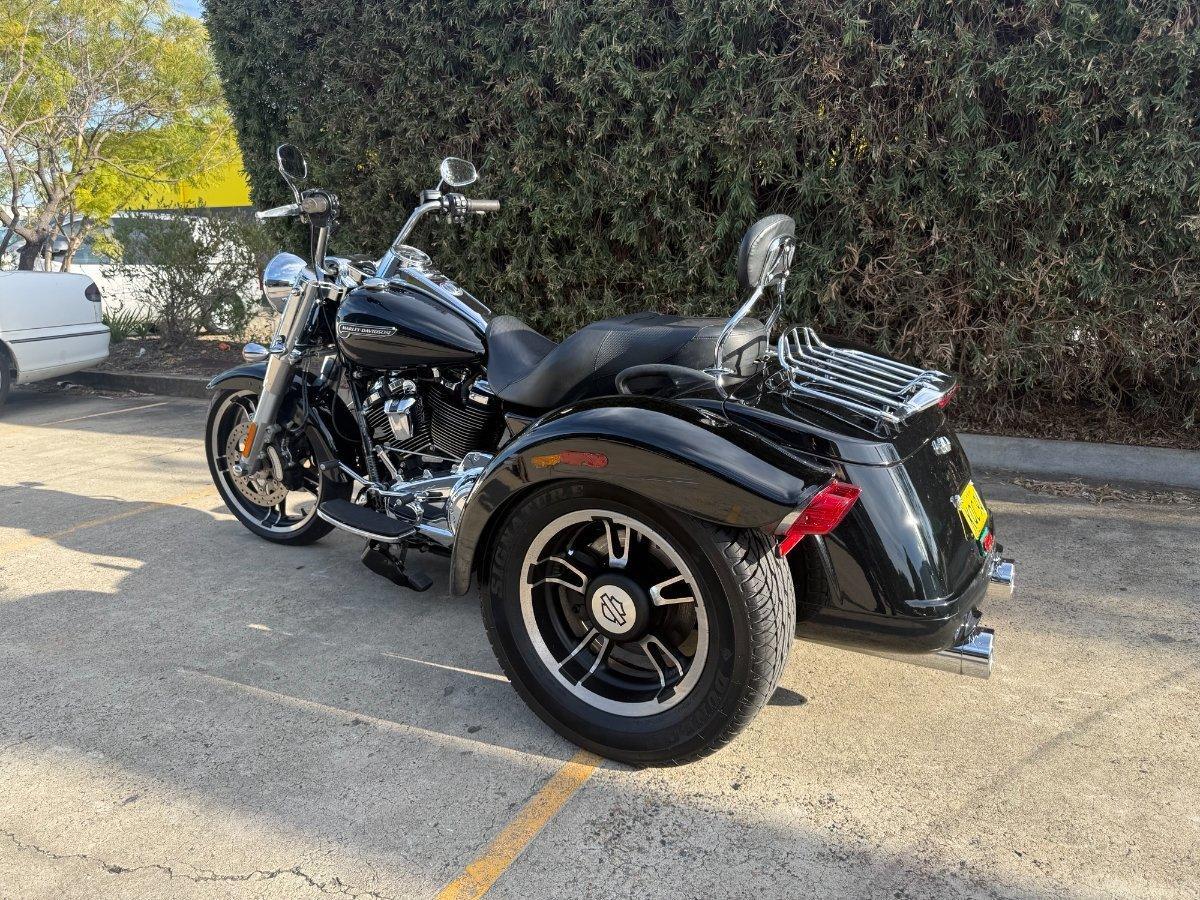 2018 HARLEY-DAVIDSON FLRT FREEWHEELER TRIKE