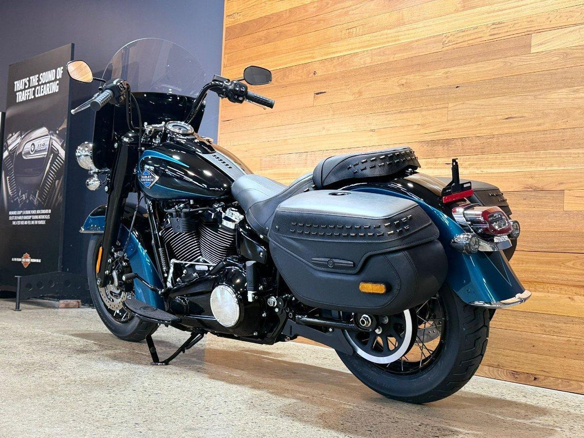 2026 HARLEY-DAVIDSON FLHC HERITAGE CLASSIC (117) CRUISER