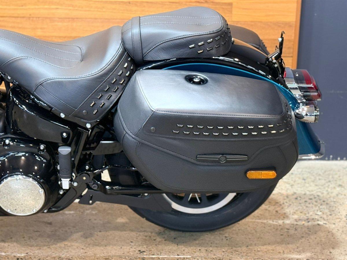 2026 HARLEY-DAVIDSON FLHC HERITAGE CLASSIC (117) CRUISER