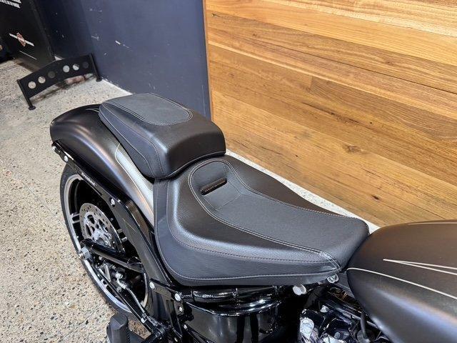 2019 HARLEY-DAVIDSON FXBRS BREAKOUT (114) CRUISER