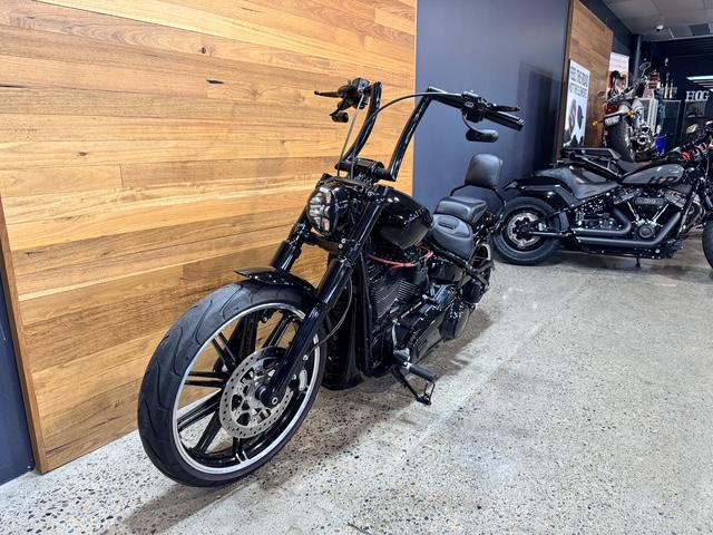 2022 HARLEY-DAVIDSON FXBRS BREAKOUT (114) CRUISER
