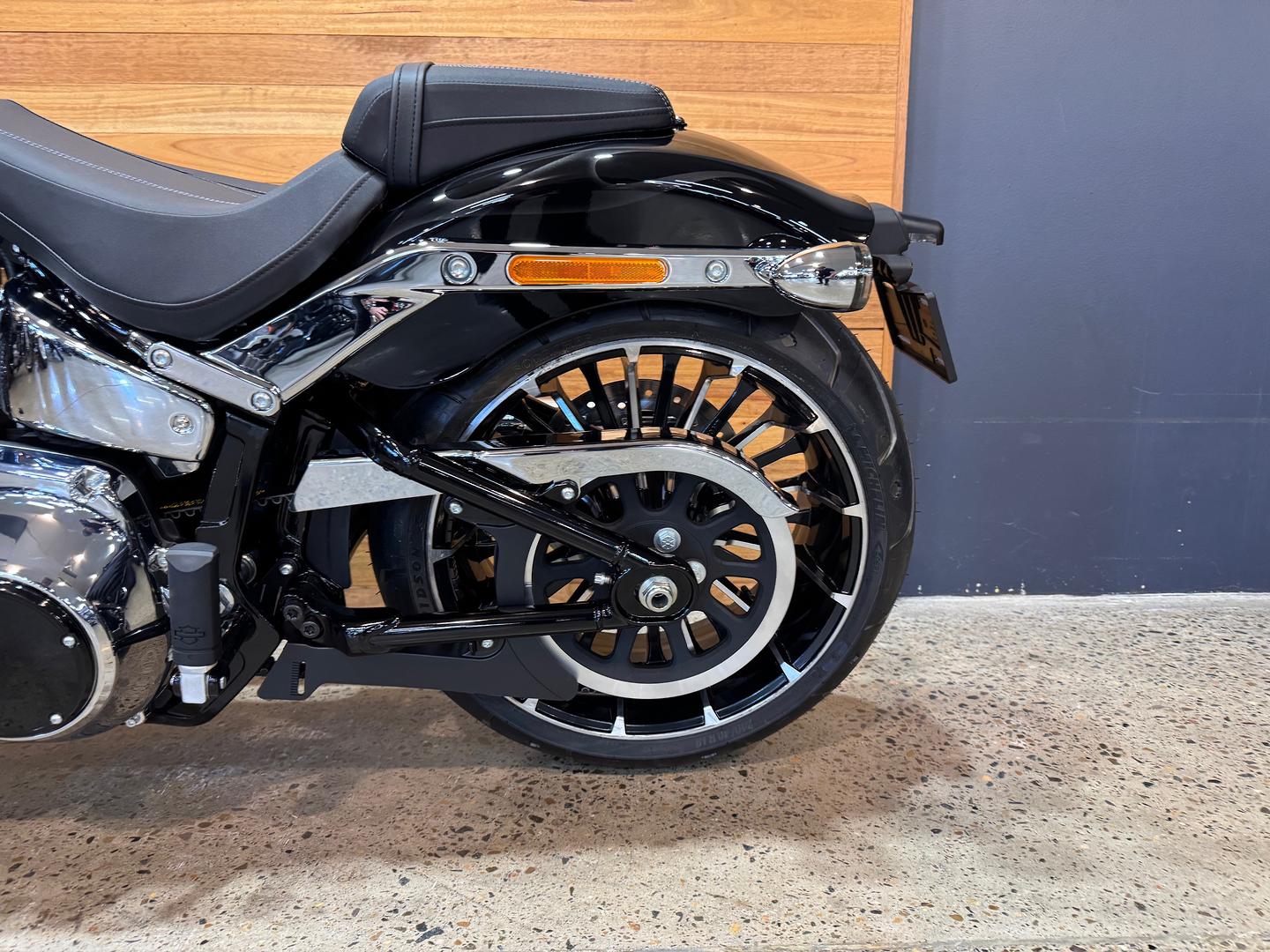 2025 HARLEY-DAVIDSON FXBR BREAKOUT (117) CRUISER