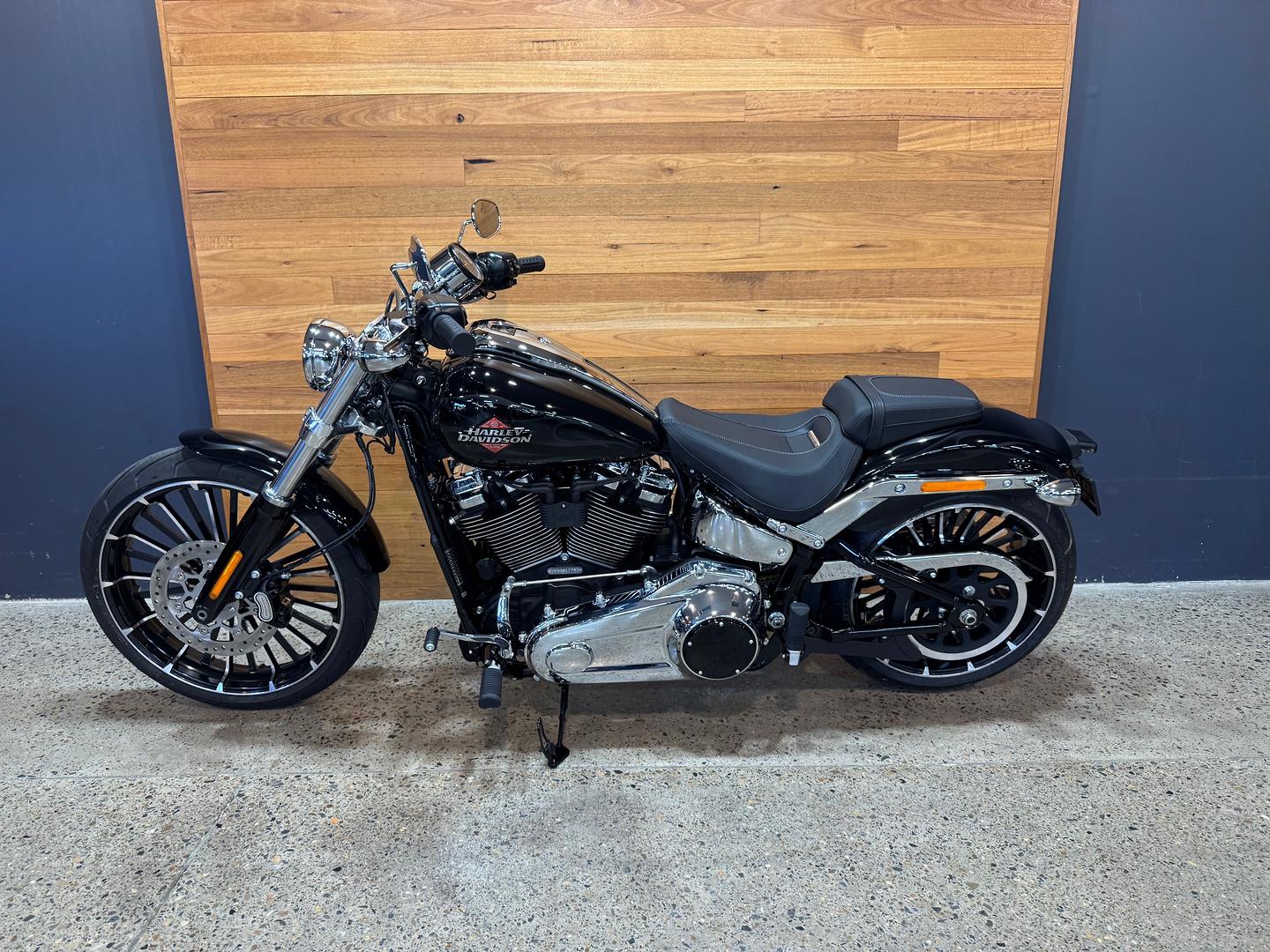 2025 HARLEY-DAVIDSON FXBR BREAKOUT (117) CRUISER