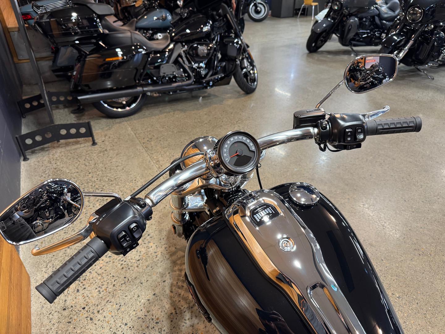 2025 HARLEY-DAVIDSON FXBR BREAKOUT (117) CRUISER