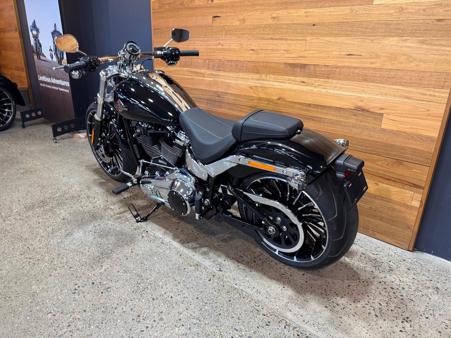 2025 HARLEY-DAVIDSON FXBR BREAKOUT (117) CRUISER