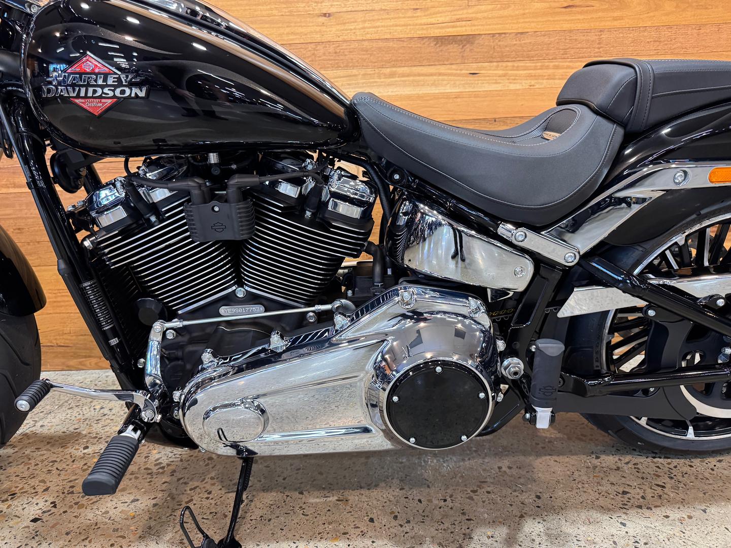 2025 HARLEY-DAVIDSON FXBR BREAKOUT (117) CRUISER