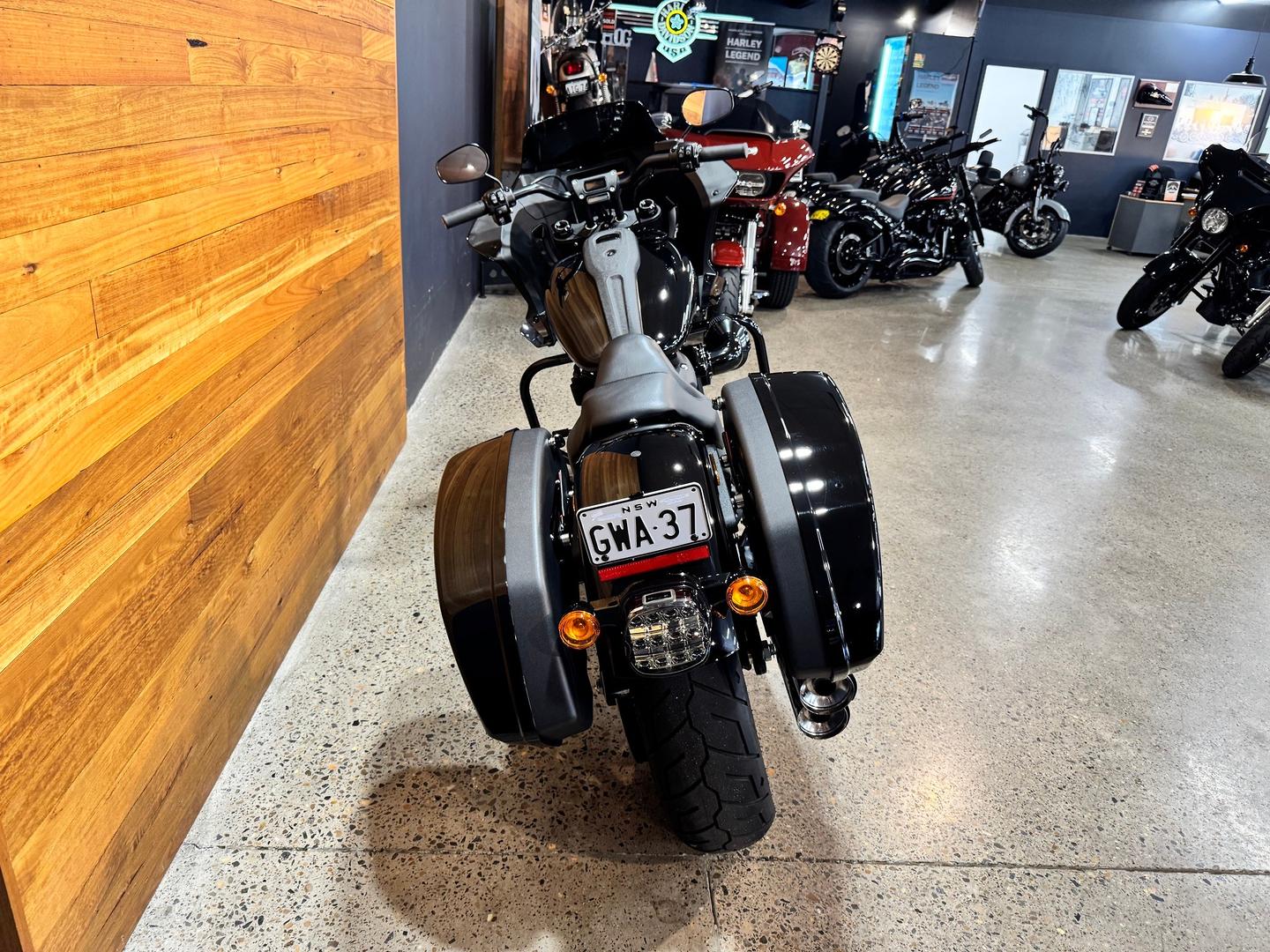2022 HARLEY-DAVIDSON FXLRST LOW RIDER ST (117) CRUISER