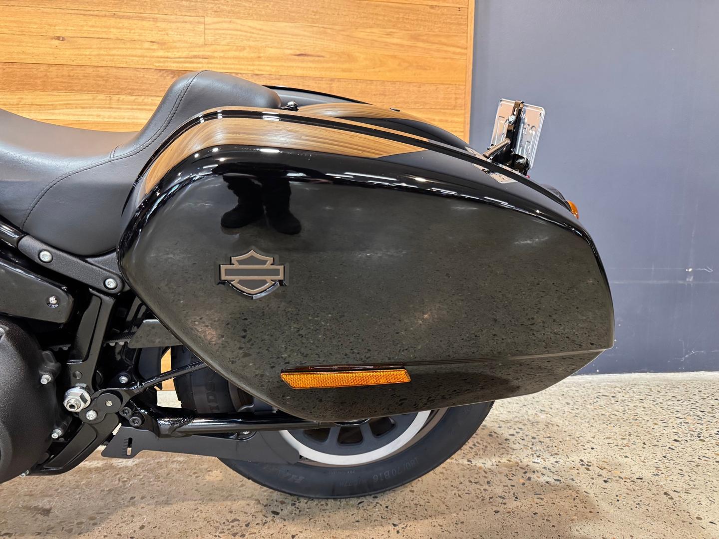 2022 HARLEY-DAVIDSON FXLRST LOW RIDER ST (117) CRUISER