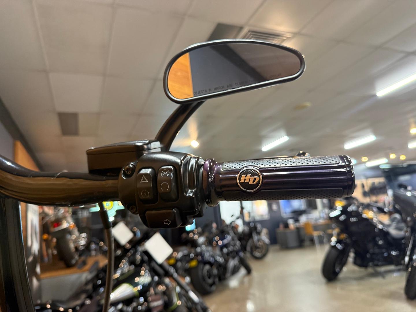 2021 HARLEY-DAVIDSON FLHCS HERITAGE CLASSIC 114 CRUISER