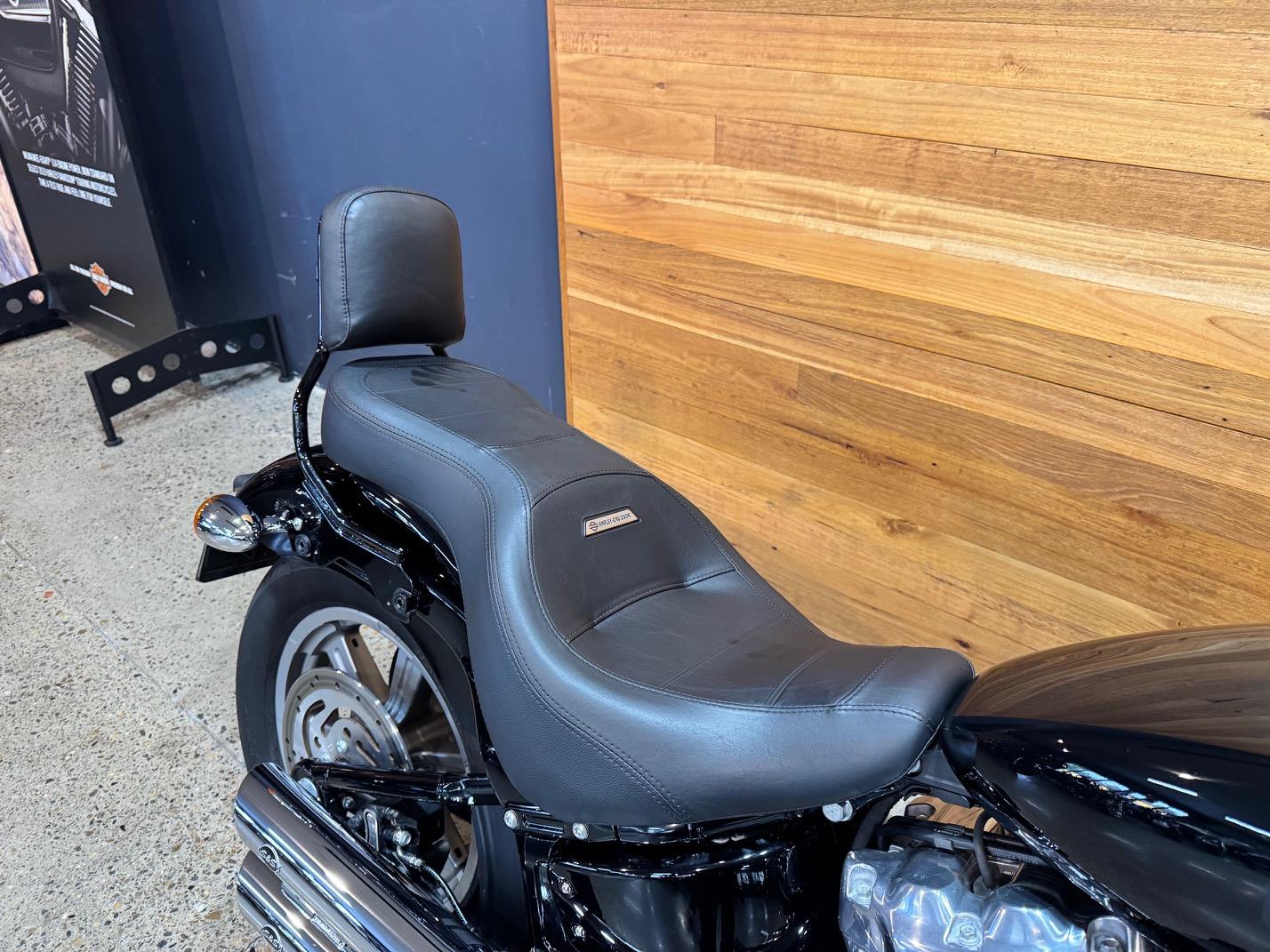 2022 HARLEY-DAVIDSON FXST SOFTAIL STANDARD (107) CRUISER