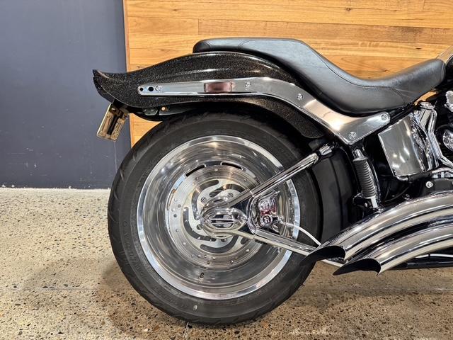 2010 HARLEY-DAVIDSON FXSTC SOFTAIL CUSTOM CRUISER