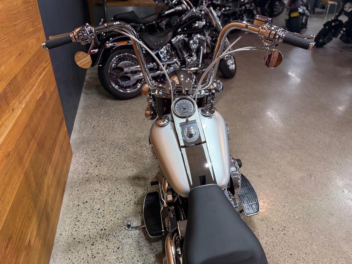 2003 HARLEY-DAVIDSON FLSTCI HERITAGE S/TAIL CLASSIC 100TH ANNIV CRUISER