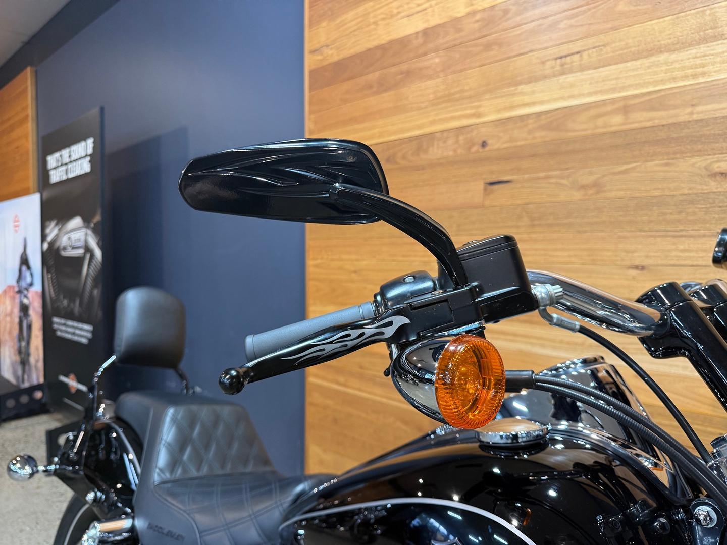 2010 HARLEY-DAVIDSON FXDWG WIDE GLIDE CRUISER