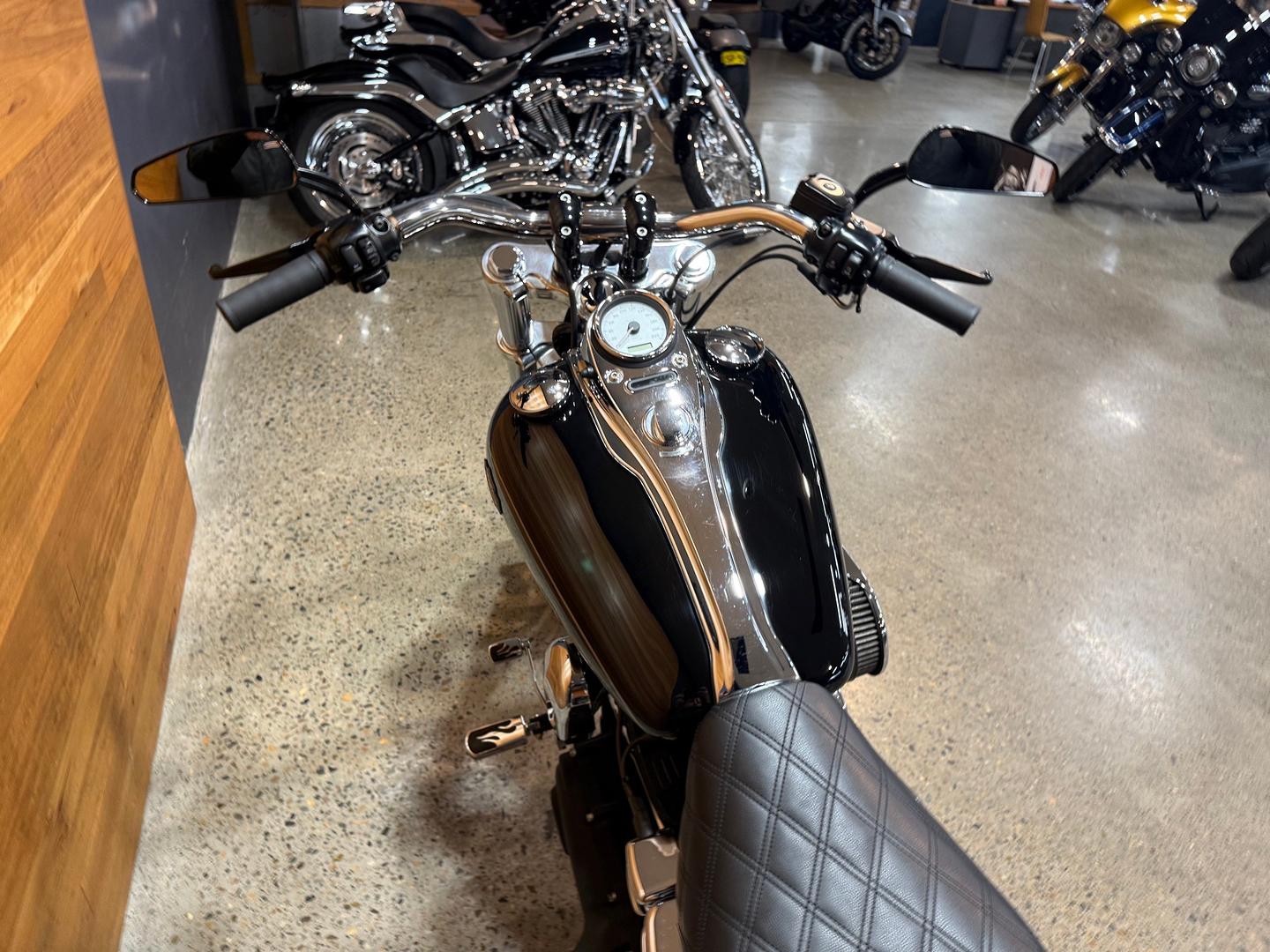 2010 HARLEY-DAVIDSON FXDWG WIDE GLIDE CRUISER