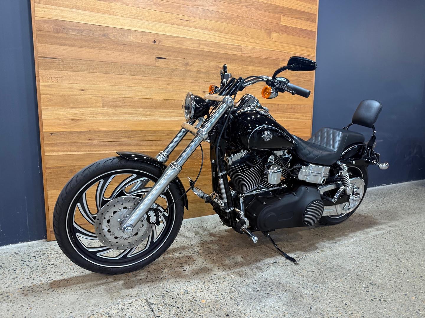 2010 HARLEY-DAVIDSON FXDWG WIDE GLIDE CRUISER